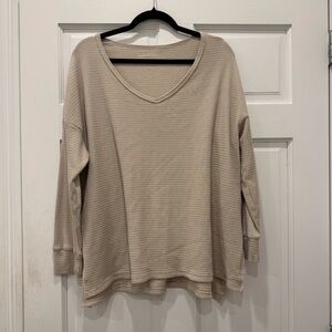 American Eagle Tan Waffle Knit V-Neck Oversized Long Sleeve Top Size L